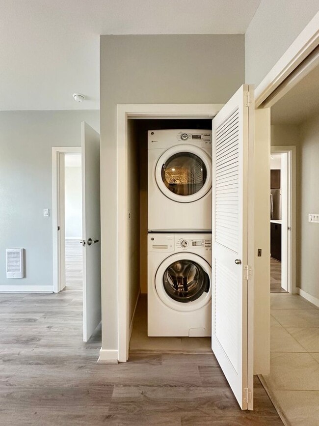 Building Photo - 1Bd/1Ba Seattle Condo