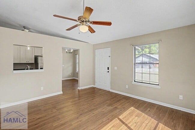 Building Photo - 1384 Forest Lake Dr