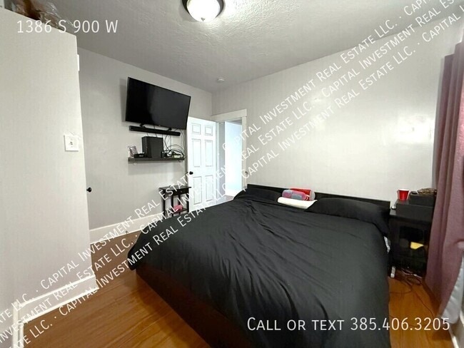 Building Photo - 1386 S 900 W
