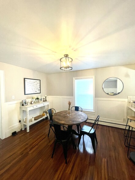 Building Photo - 8 Harris St