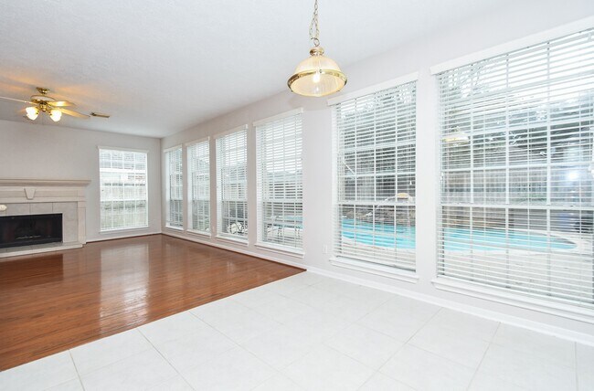 Building Photo - 7010 Adobe Oaks Ct