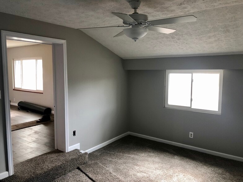 Building Photo - 114 W Cumberland St