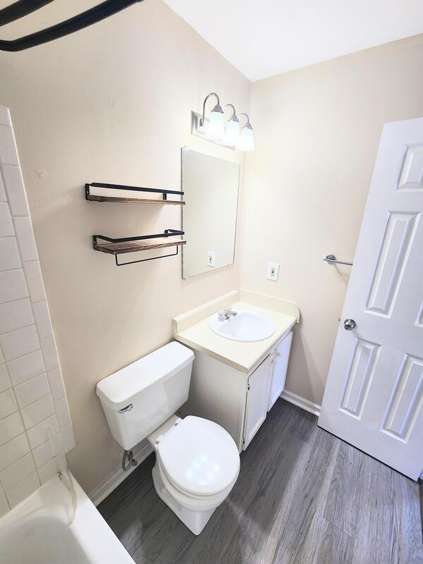 Building Photo - 244 Thalia Trace Dr