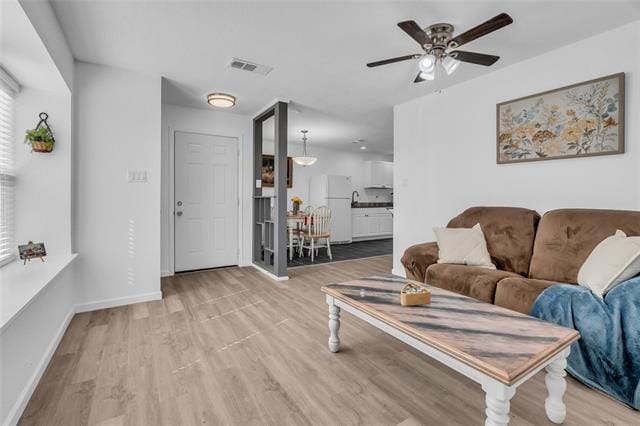 Building Photo - 1321 Parkway Ct