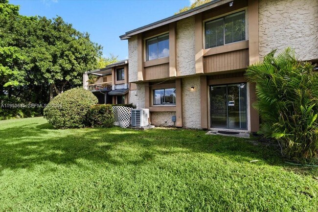 Building Photo - 181 Wimbledon Lakes Dr