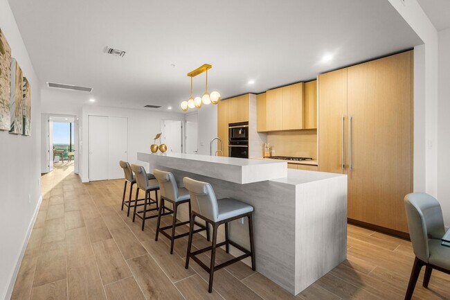 Building Photo - 900 N Ocean Blvd