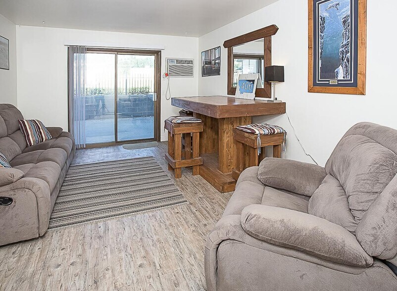 Building Photo - 386 Moccasin Trl