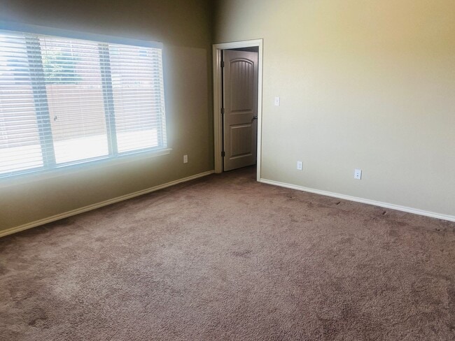 Building Photo - 4 bedroom 2 bath 2 car garage - Frenship ISD
