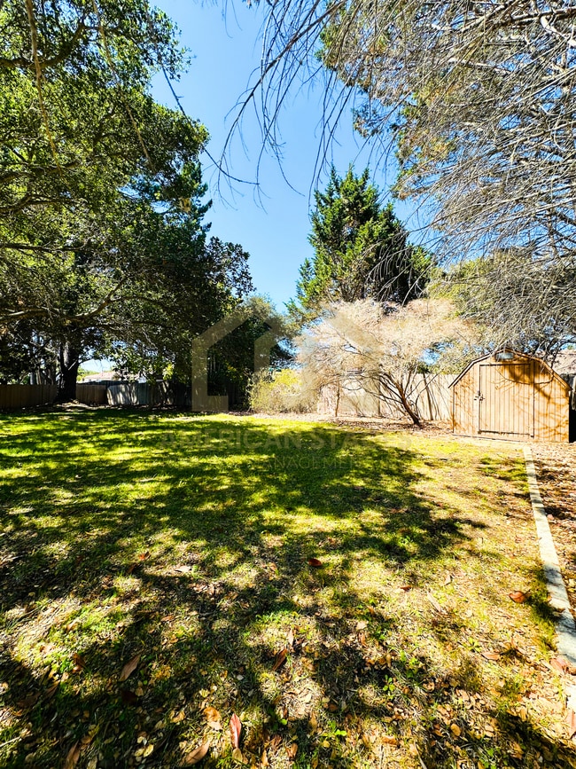 Building Photo - 1121 Pellham Dr