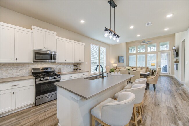 Building Photo - 296 Mallorn Ln