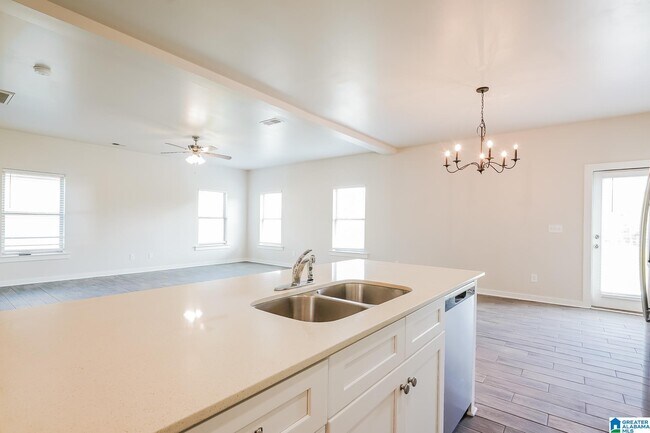 Building Photo - 295 Ridgeview Cir