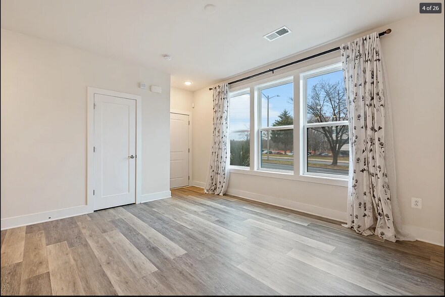 Building Photo - 613 Herndon Pky