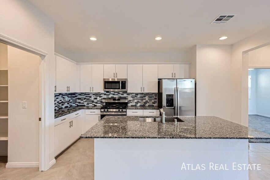 Building Photo - 4048 N Atoll Reefs St