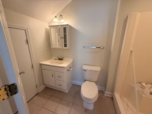 Building Photo - 2628 Coulter Pl