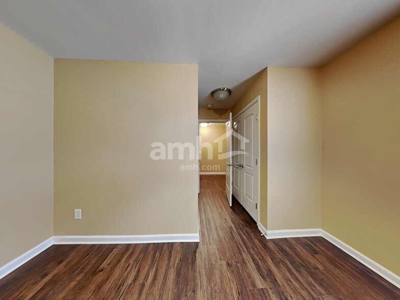 Building Photo - 300 Dunnwood Loop