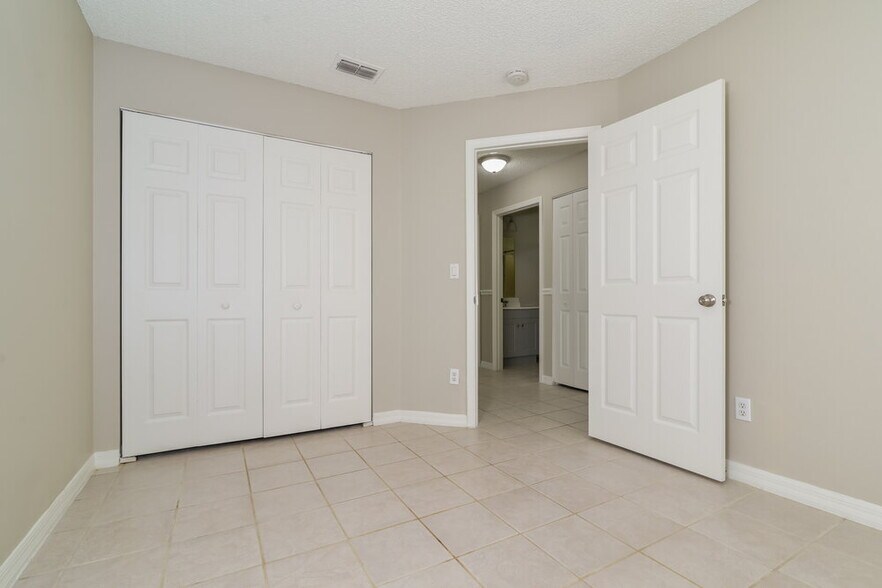Building Photo - 305 Windford Ct