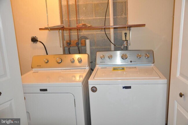 Building Photo - 3435 Orange Grove Ct