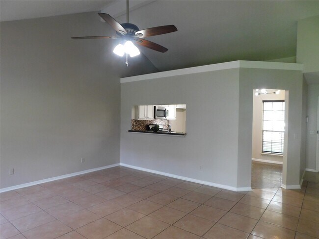 Building Photo - 4403 Alamo Ave