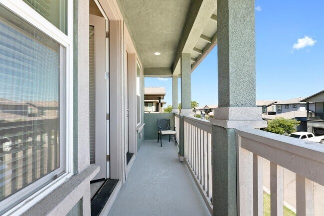Building Photo - 199 Clover Meadows Cir