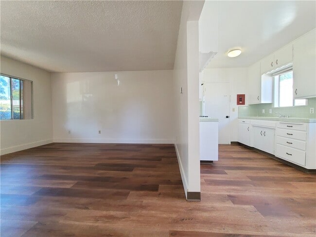 Building Photo - 12716 4th St