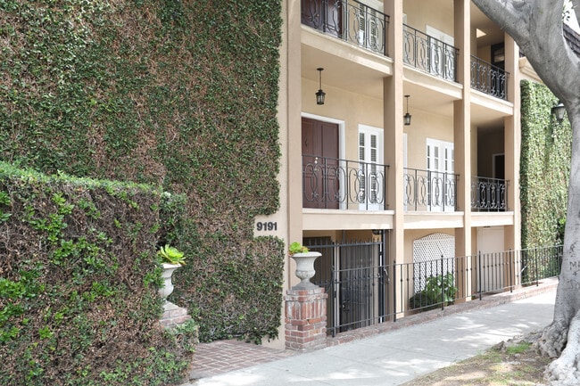 Building Photo - 9191 Burton Way