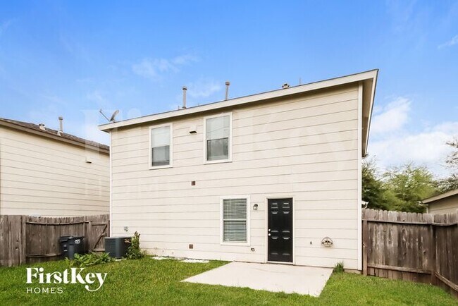 Building Photo - 3526 Fuller Bluff Dr