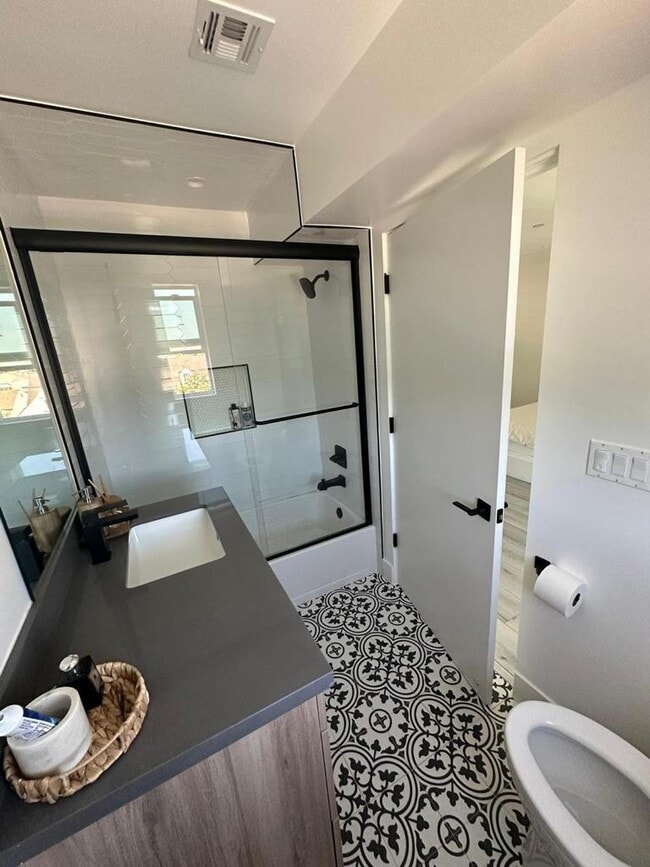 Building Photo - 4299 Tujunga Ave