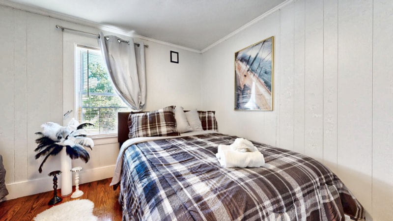 Building Photo - 39 Cushing St