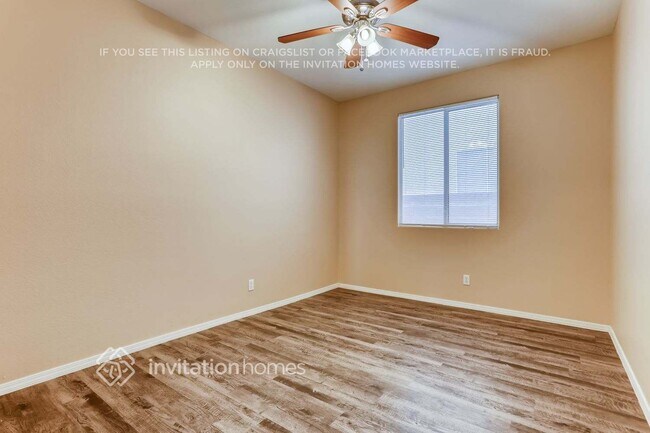 Building Photo - 2352 Kenneth Ave