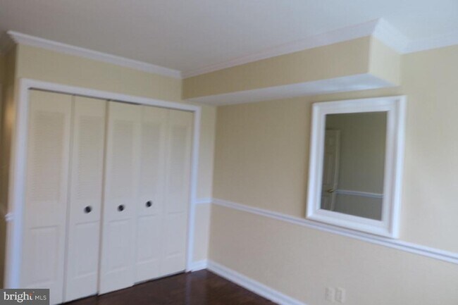 Building Photo - 5801 Quantrell Ave