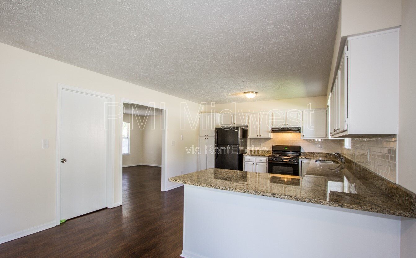 Building Photo - 3281 Cherry Lake Ln