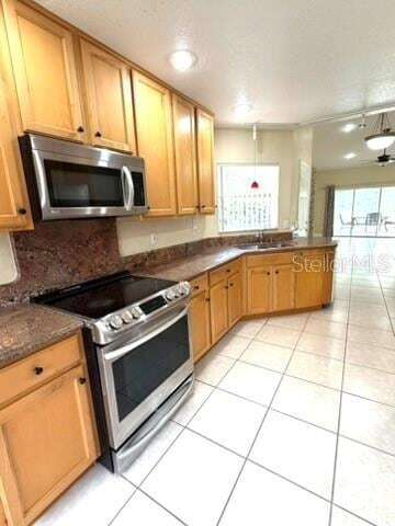 Building Photo - 939 Glen Abbey Cir