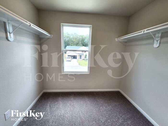Building Photo - 10083 Cerritos dr