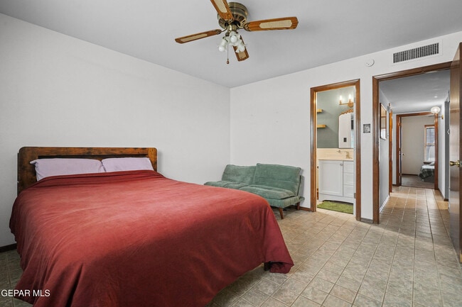 Building Photo - 5660 Longview Dr