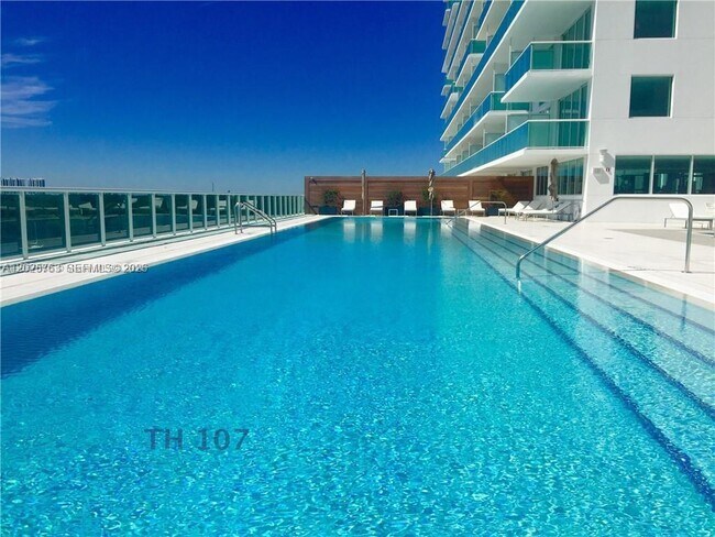 Building Photo - 400 Sunny Isles Blvd