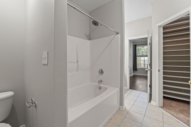 Building Photo - Townhome in Evans