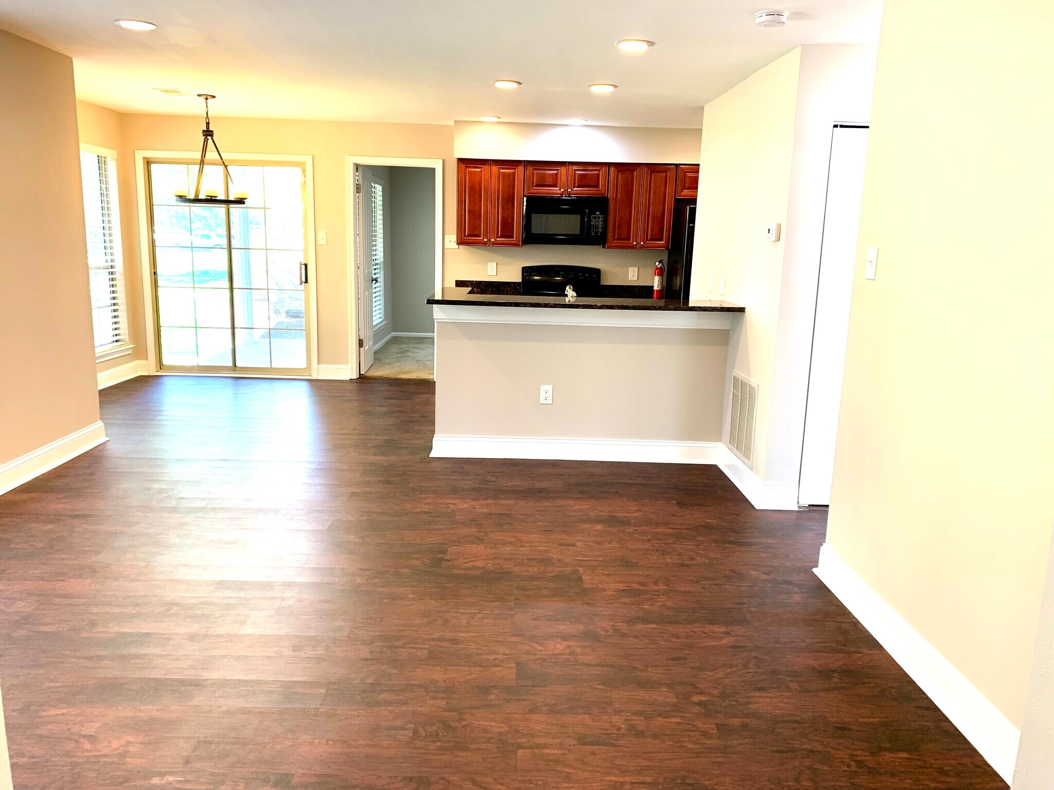 Building Photo - 1109 Foxmeadow Dr