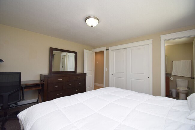 Building Photo - Updated 5 Bed West Valley Gem with Great Layout & Outdoor Living Space!!
