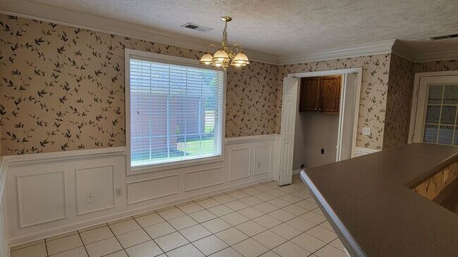 Building Photo - Forrest Pointe Subdivision