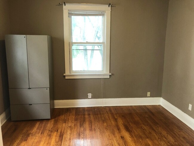 Building Photo - JUNE move in, 6BR house