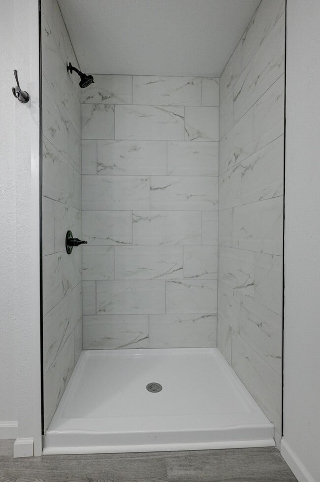 Building Photo - 2123 S Porter Ave