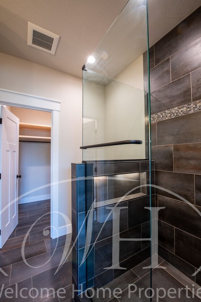 Building Photo - Garrison Duplex