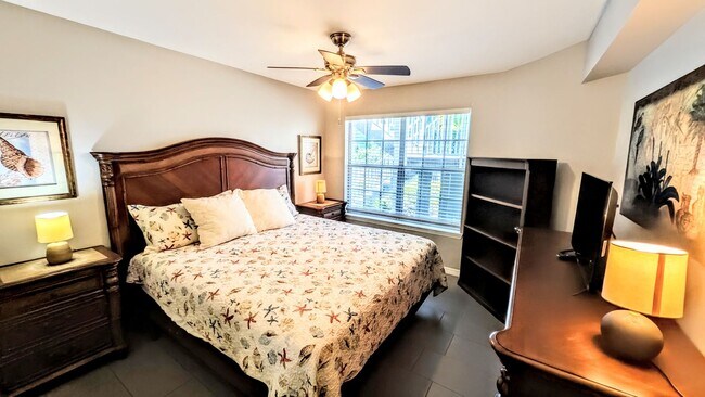 Building Photo - 850 S Tamiami Trl