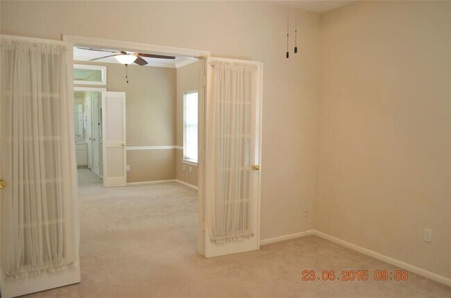 Building Photo - 14427 Shannon Ridge Rd