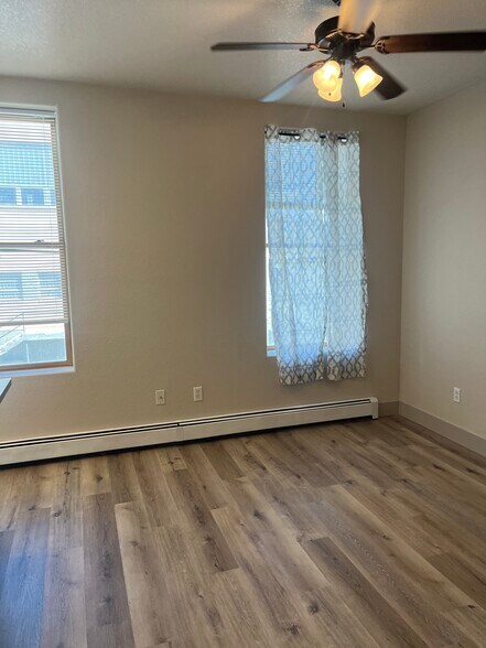 Building Photo - 476 S Jackson St