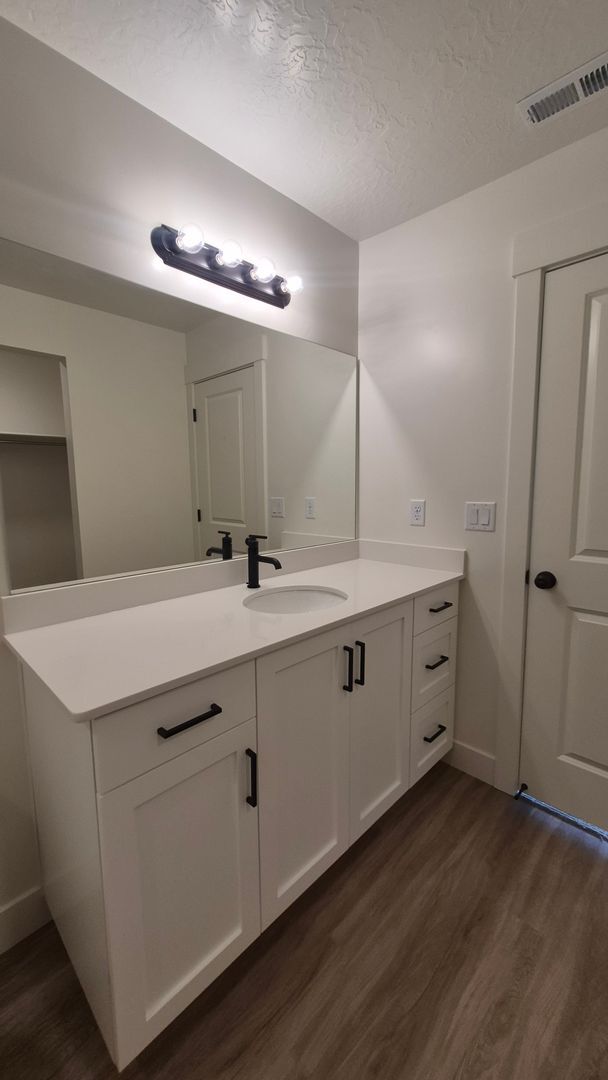 Building Photo - 5673 S Weehawken Ln