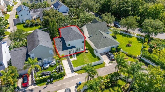 Building Photo - 212 Ficus St