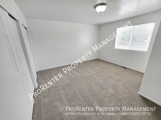 Building Photo - 4409 900 W