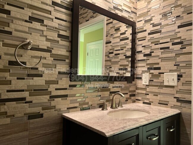 Building Photo - 395 Candlebark Dr