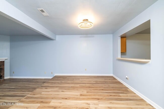 Building Photo - 136 Durwood Rd